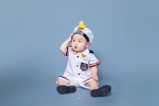 丽水宝宝老摇头怎么回事